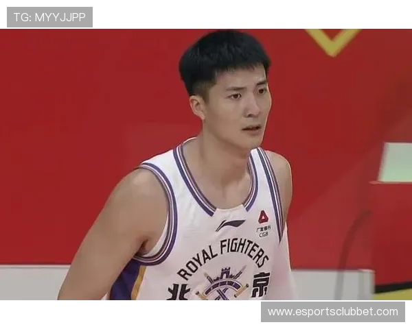 吉林男篮外线发力，栾利程2+1与威尔逊三分拉开分差